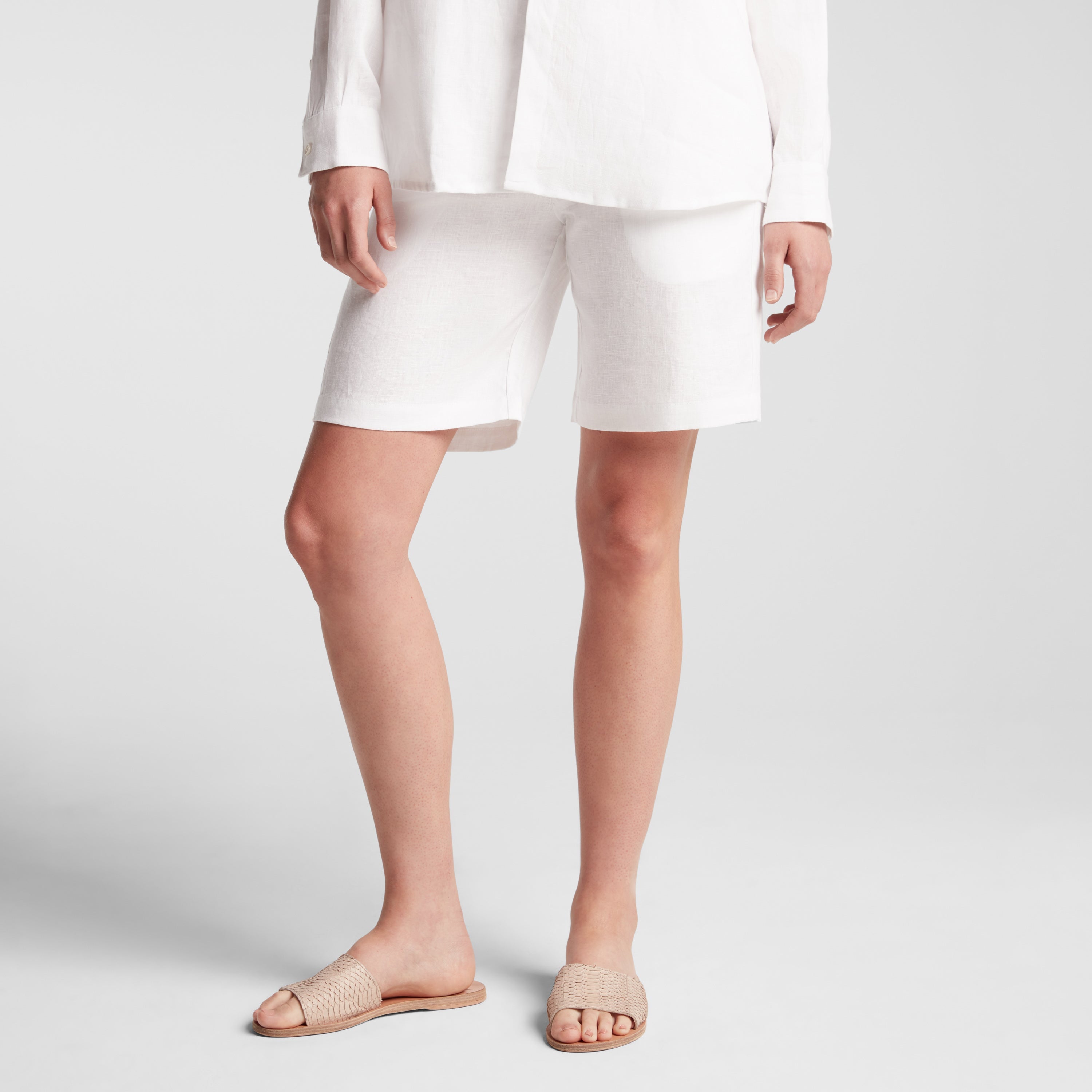 Linen shorts with organic cotton 52485