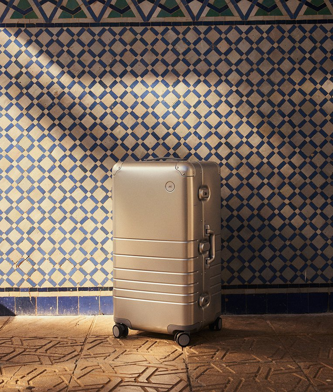 Check-In Luggage & Large Suitcases | Monos®