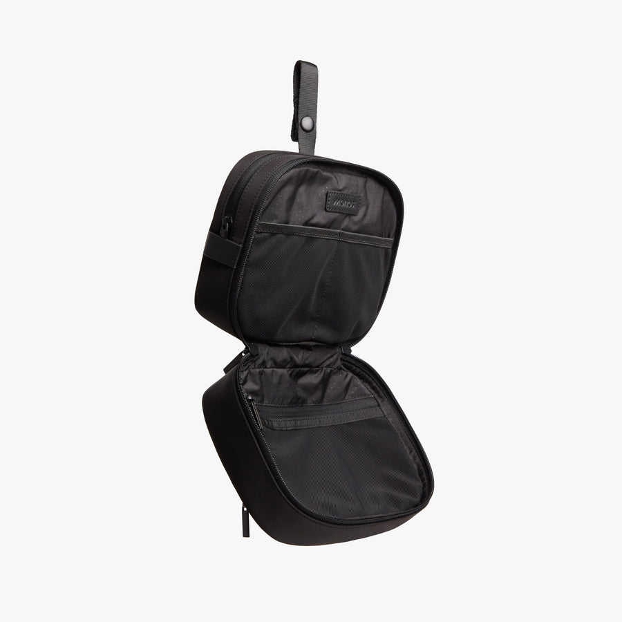 hanging travel toiletry hanging bag for couple Monos Metro Hanging Toiletry Case Cosmetic & Bags Oxford Blue