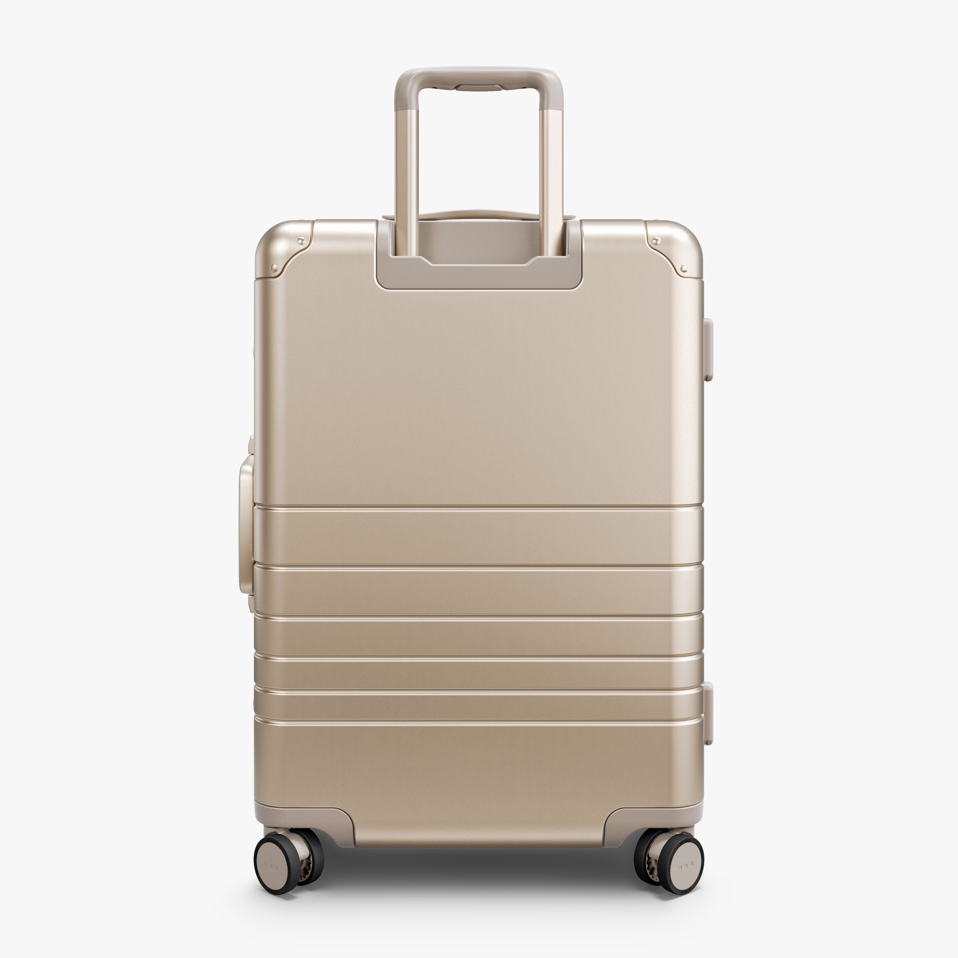 PDP_4_Luggage_Aluminum_CheckIn