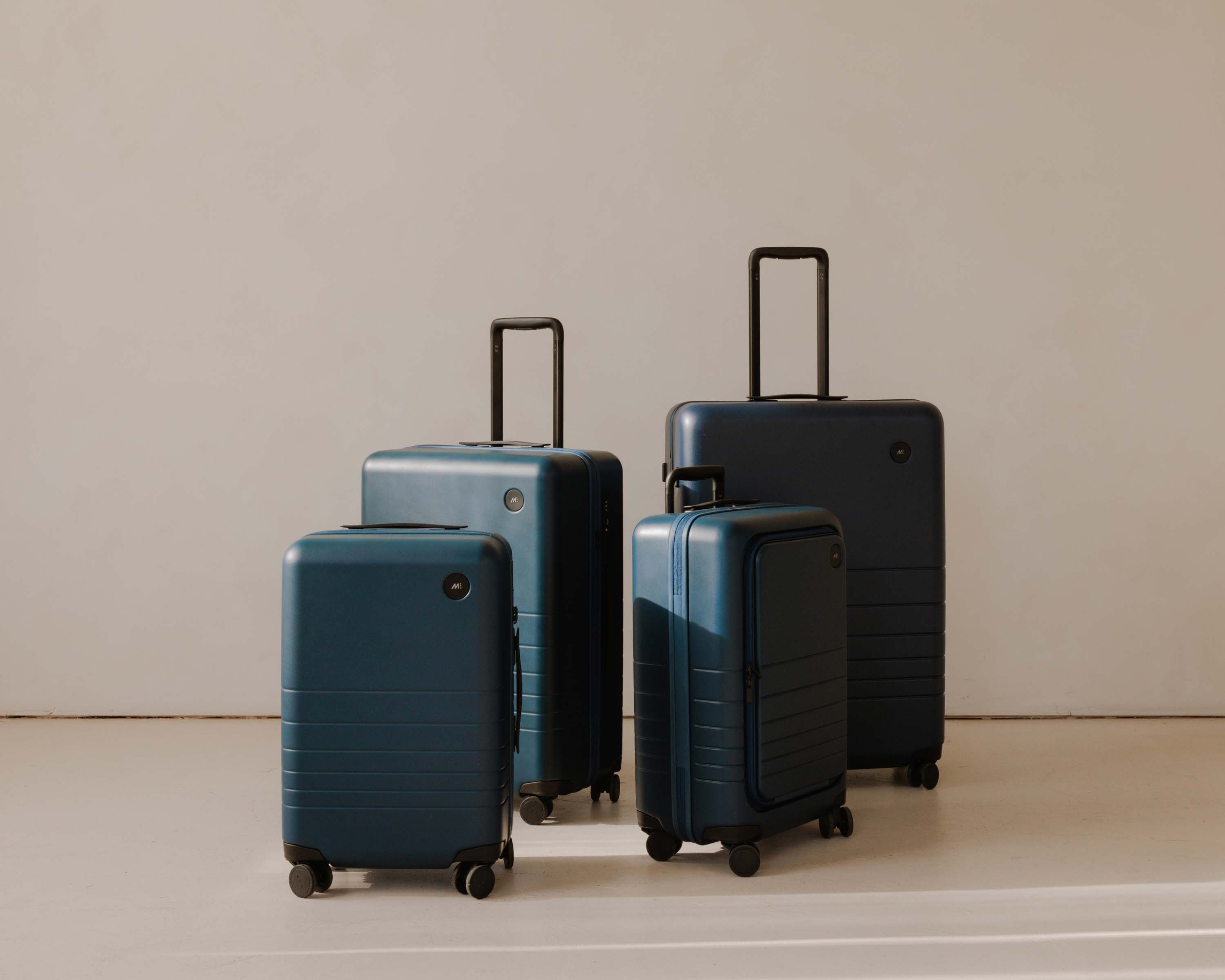 The Best Travel Suitcases | Classic Monos Luggage