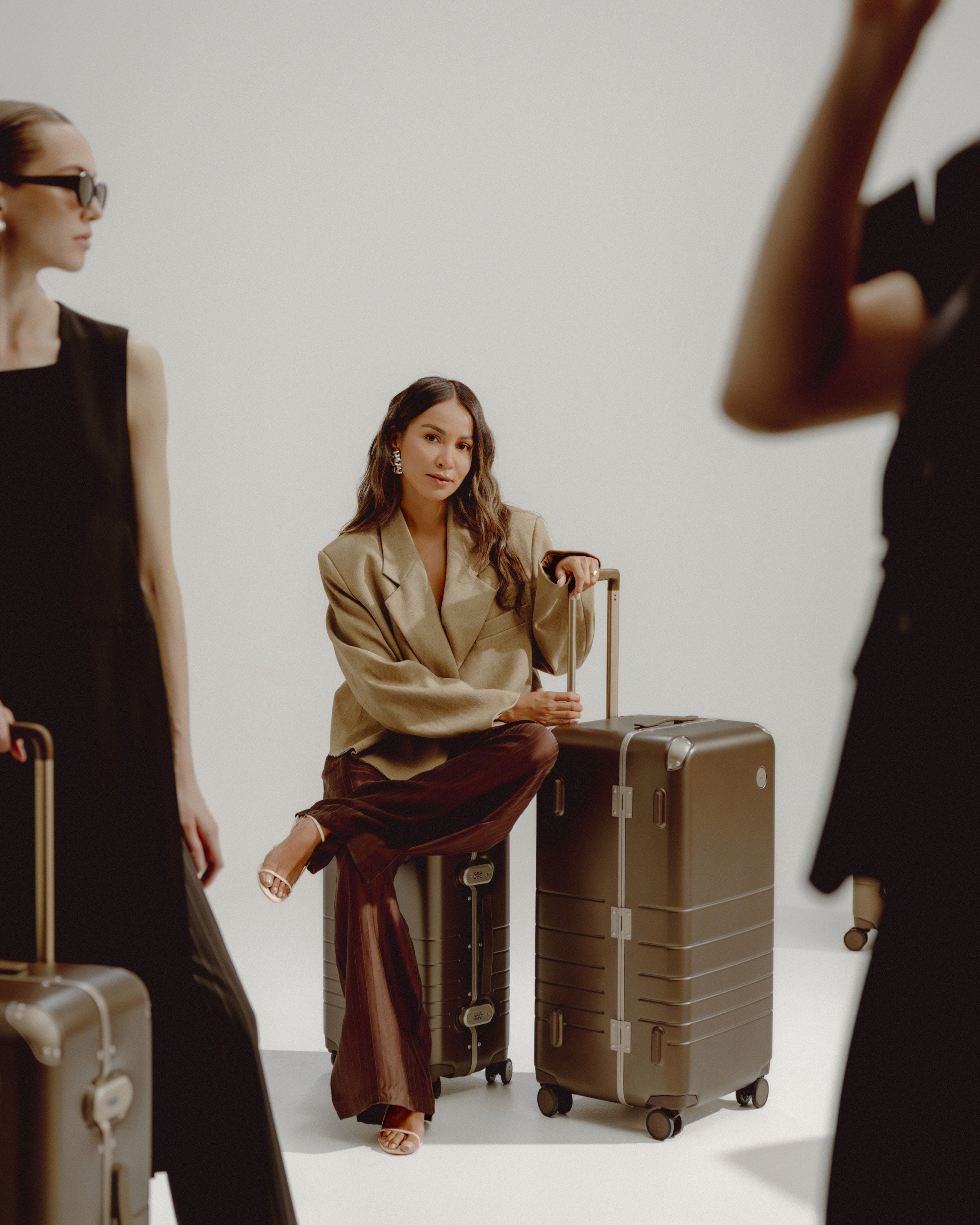 ￼Kris様⚫︎MONOS スーツケース　ラッゲージ Monos Travel Luggage and Bags