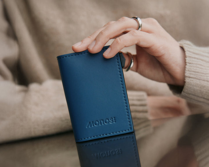 Slim Wallet Pro, RFID blocking aluminum | Monos Luggage & Bags