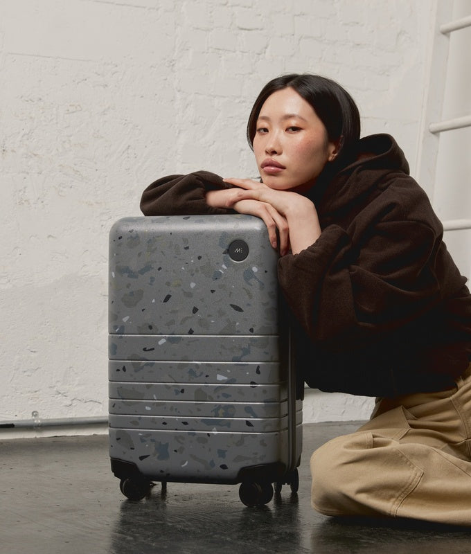 ￼Kris様⚫︎MONOS スーツケース　ラッゲージ Carry-On Luggage | 22 x 14 x 9